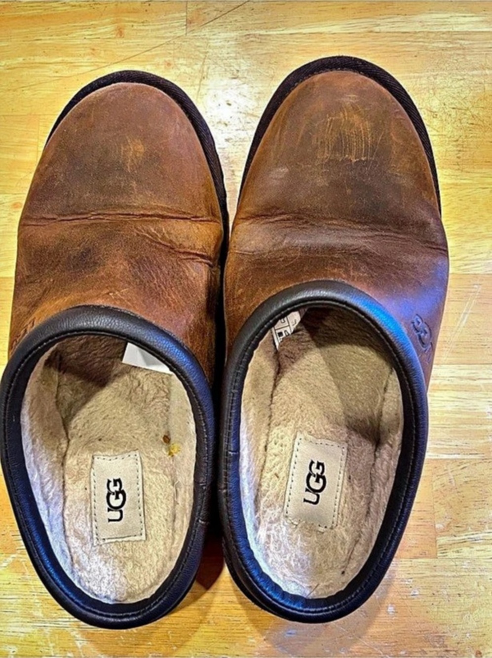 UGG Men's Brown Leather Lined Slip-On Slippers US 9 EU 42 UK 8